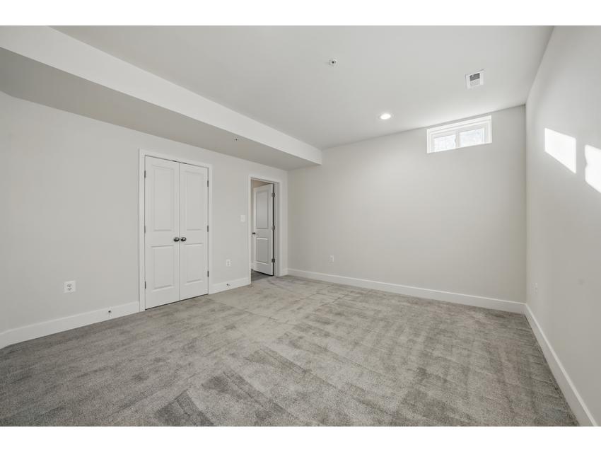 Lancaster Uphill - THREE GENERATIONAL HOME